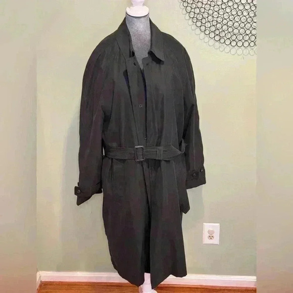 Ralph Lauren - Black lined men’s raincoat. Pockets and zip out liner. Size 40R - Picture 2 of 9